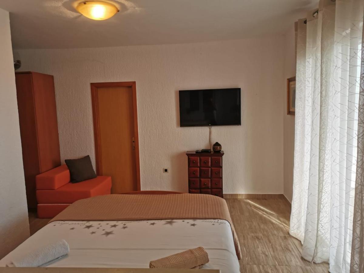 Apartman Ante Brela Dış mekan fotoğraf